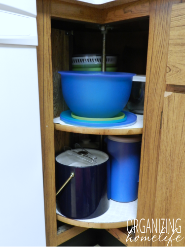 Organizing Bowls in a Corner Cupboard
