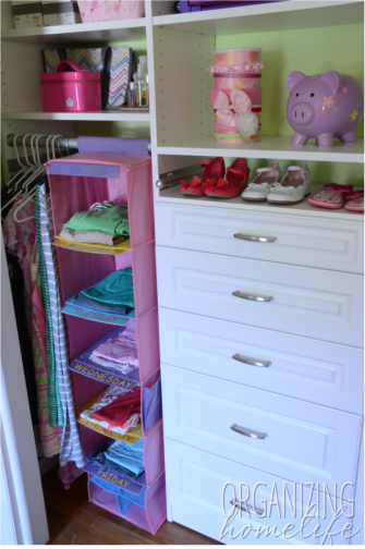 Organizing Kids' Clothes in the Closet