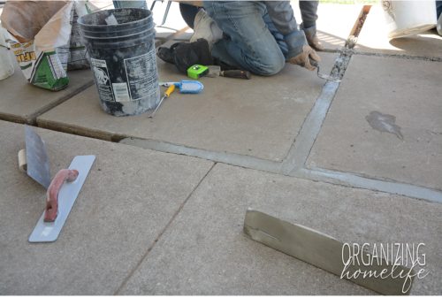 10_Filling the Patio Blocks with Cement
