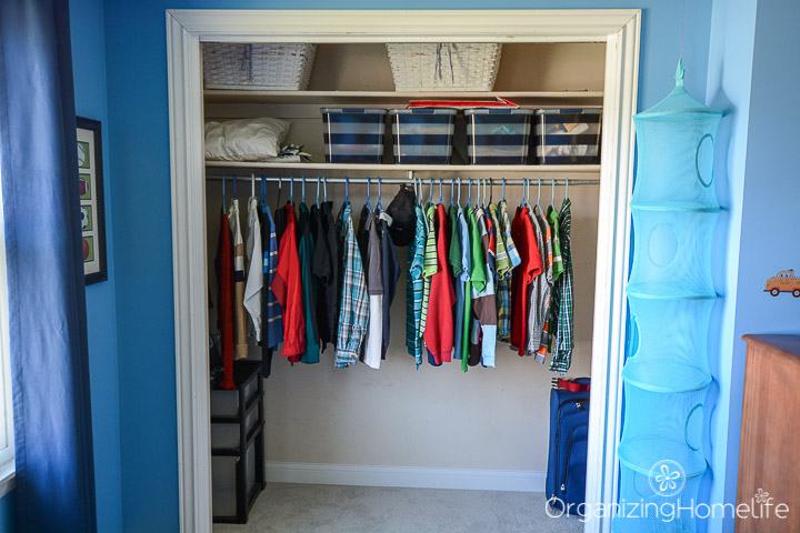 boys room closet before update