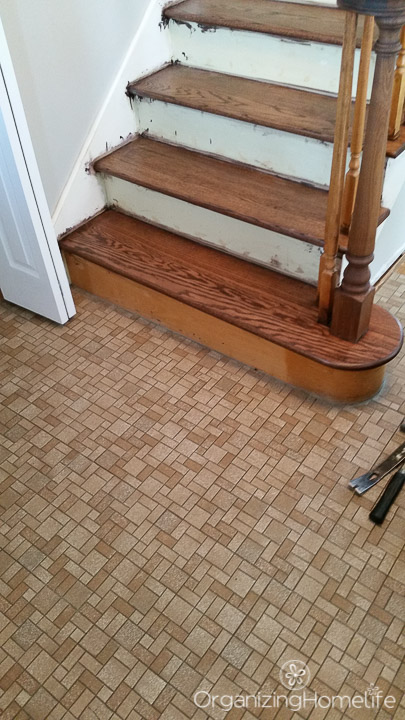 Foyer renovation before ripping out old tile | Organizing Homelife